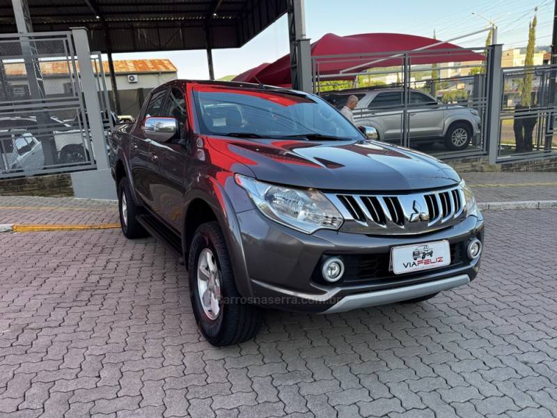 MITSUBISHI - L200 TRITON - 2017/2018 - Cinza - R$ 133.800,00