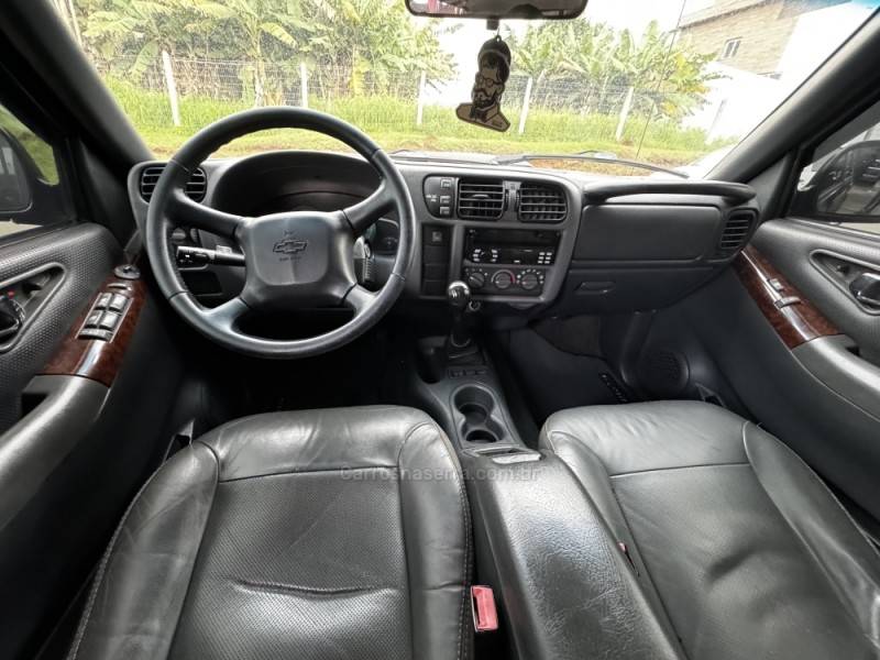 CHEVROLET - S10 - 2009/2010 - Preta - R$ 77.990,00