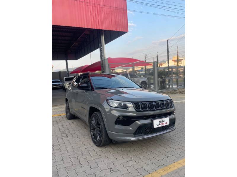 JEEP - COMPASS - 2021/2022 - Cinza - R$ 157.990,00