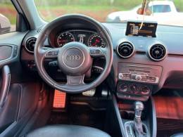 AUDI - A1 - 2015/2016 - Branca - R$ 84.990,00