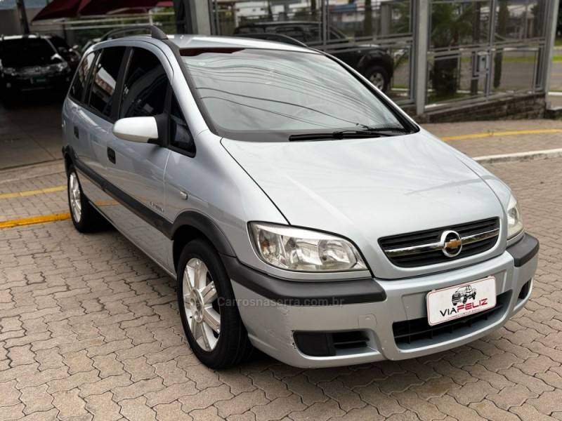 CHEVROLET - ZAFIRA - 2008/2009 - Prata - R$ 37.990,00