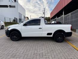 VOLKSWAGEN - SAVEIRO - 2021/2022 - Branca - R$ 64.990,00