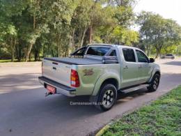 TOYOTA - HILUX - 2009/2010 - Prata - R$ 94.990,00
