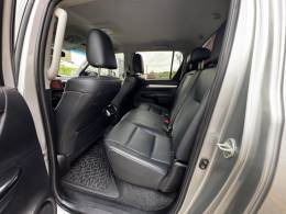 TOYOTA - HILUX - 2015/2016 - Prata - R$ 169.990,00