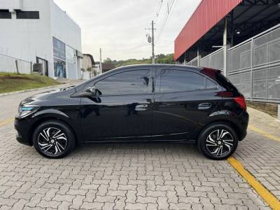 CHEVROLET - ONIX - 2013/2013 - Preta - R$ 47.990,00