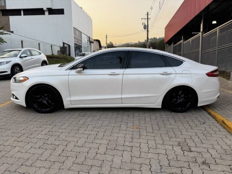 FORD - FUSION - 2014/2014 - Branca - R$ 79.990,00