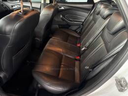 FORD - FOCUS - 2014/2015 - Branca - R$ 53.990,00