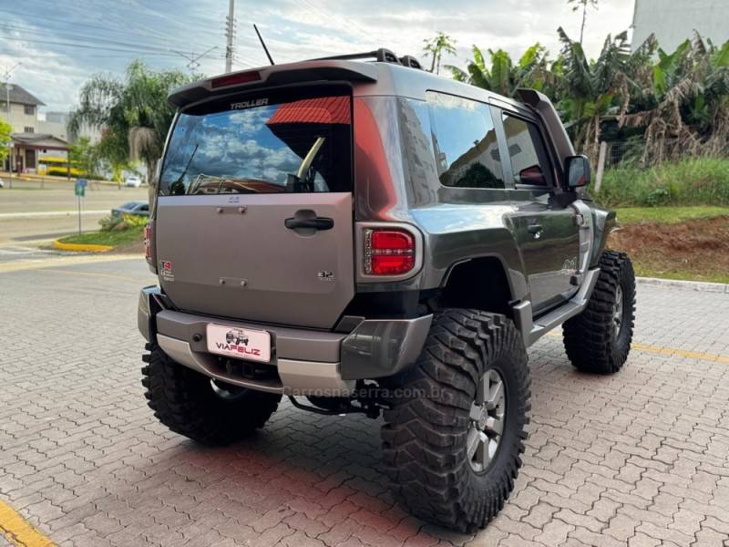 TROLLER - T4 - 2018/2019 - Cinza - R$ 229.990,00