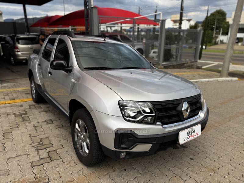 RENAULT - OROCH - 2022/2023 - Prata - R$ 94.990,00