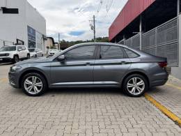 VOLKSWAGEN - JETTA - 2018/2019 - Cinza - R$ 109.990,00