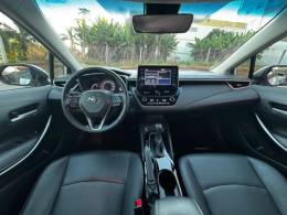 TOYOTA - COROLLA - 2022/2023 - Branca - R$ 134.990,00