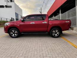 TOYOTA - HILUX - 2018/2019 - Vermelha - R$ 214.990,00