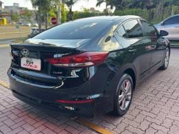HYUNDAI - ELANTRA - 2016/2017 - Preta - R$ 81.990,00