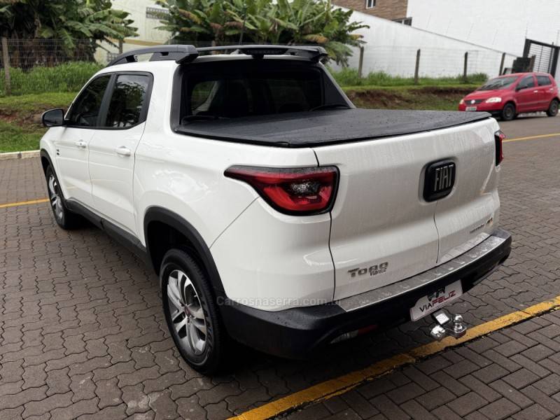 FIAT - TORO - 2018/2019 - Branca - R$ 108.990,00
