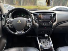 MITSUBISHI - L200 TRITON - 2016/2017 - Preta - R$ 144.990,00