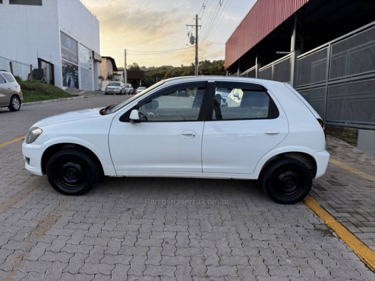 CHEVROLET - CELTA - 2013/2014 - Branca - R$ 36.990,00