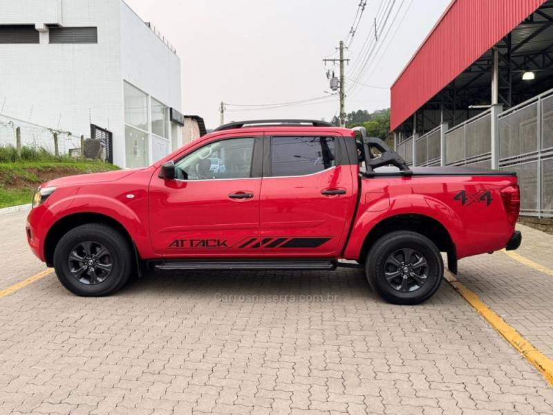 NISSAN - FRONTIER - 2021/2022 - Vermelha - R$ 174.990,00