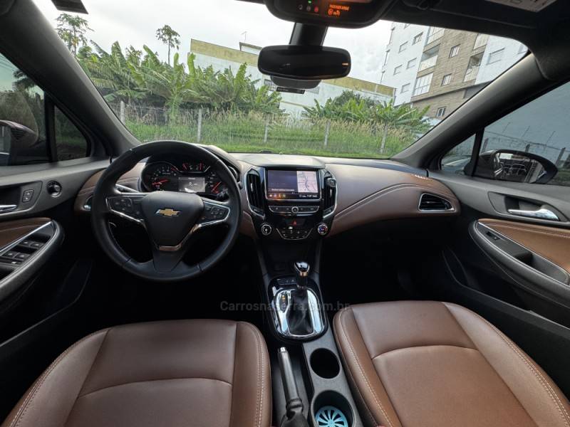 CHEVROLET - CRUZE - 2019/2020 - Preta - R$ 119.990,00