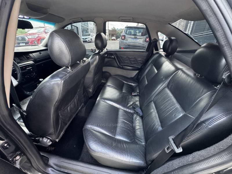 CHEVROLET - VECTRA - 2004/2005 - Cinza - R$ 30.990,00