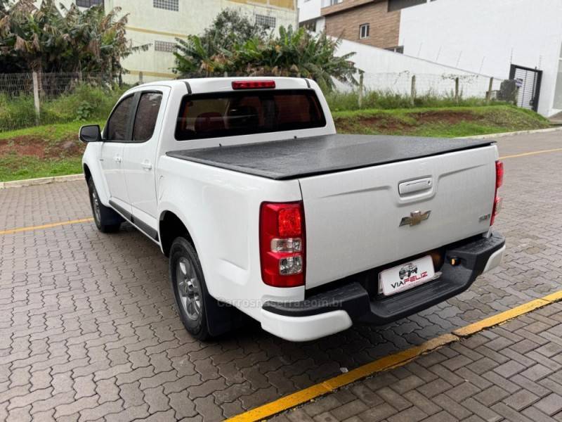 CHEVROLET - S10 - 2015/2016 - Branca - R$ 97.990,00