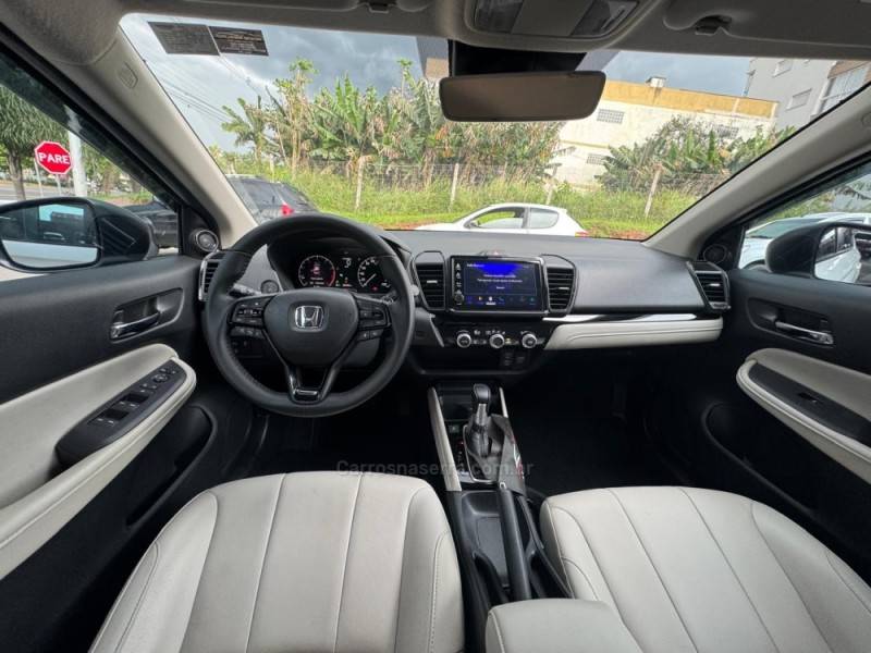 HONDA - CITY - 2022/2023 - Branca - R$ 122.990,00