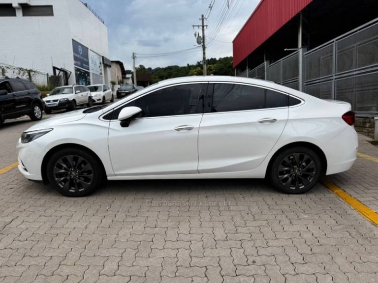 CHEVROLET - CRUZE - 2016/2017 - Branca - R$ 94.990,00