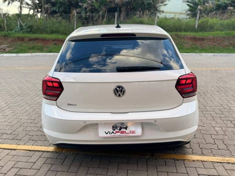 VOLKSWAGEN - POLO - 2018/2019 - Branca - R$ 84.990,00