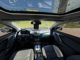 HYUNDAI - ELANTRA - 2012/2013 - Prata - R$ 69.990,00