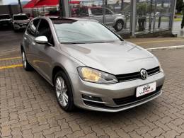VOLKSWAGEN - GOLF - 2016/2017 - Prata - R$ 84.990,00
