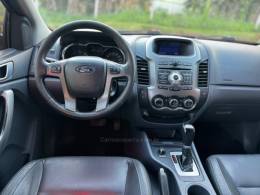 FORD - RANGER - 2012/2013 - Preta - R$ 111.990,00