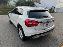 MERCEDES-BENZ - GLA 200 - 2017/2017 - Branca - R$ 121.990,00