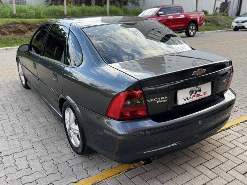 CHEVROLET - VECTRA - 2004/2005 - Cinza - R$ 30.990,00