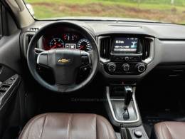 CHEVROLET - S10 - 2017/2018 - Prata - R$ 144.990,00