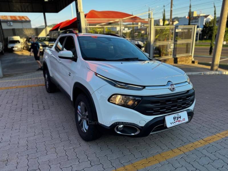 FIAT - TORO - 2020/2021 - Branca - R$ 121.990,00