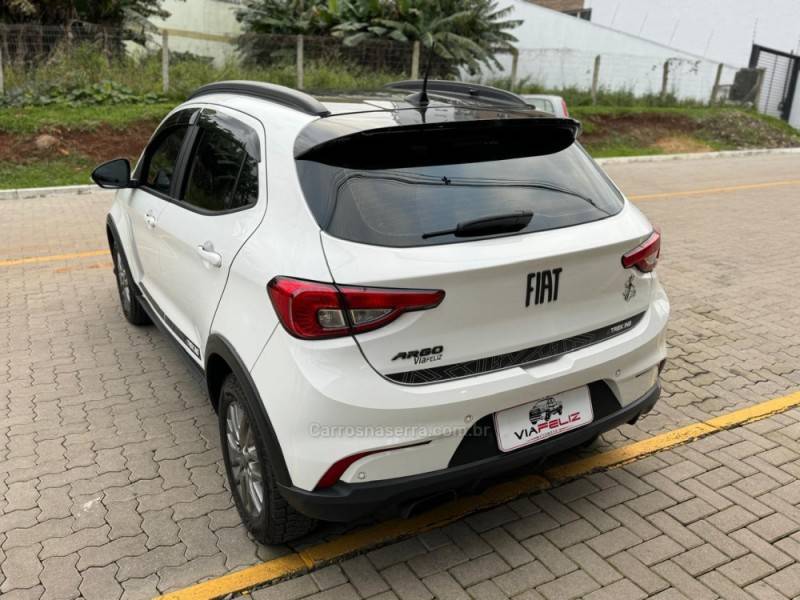 FIAT - ARGO - 2020/2021 - Branca - R$ 74.990,00