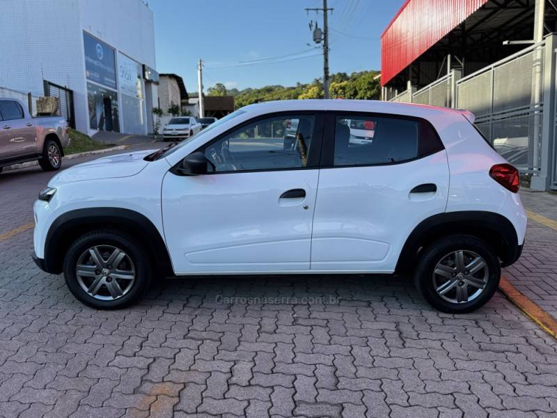 RENAULT - KWID - 2022/2023 - Branca - R$ 52.990,00
