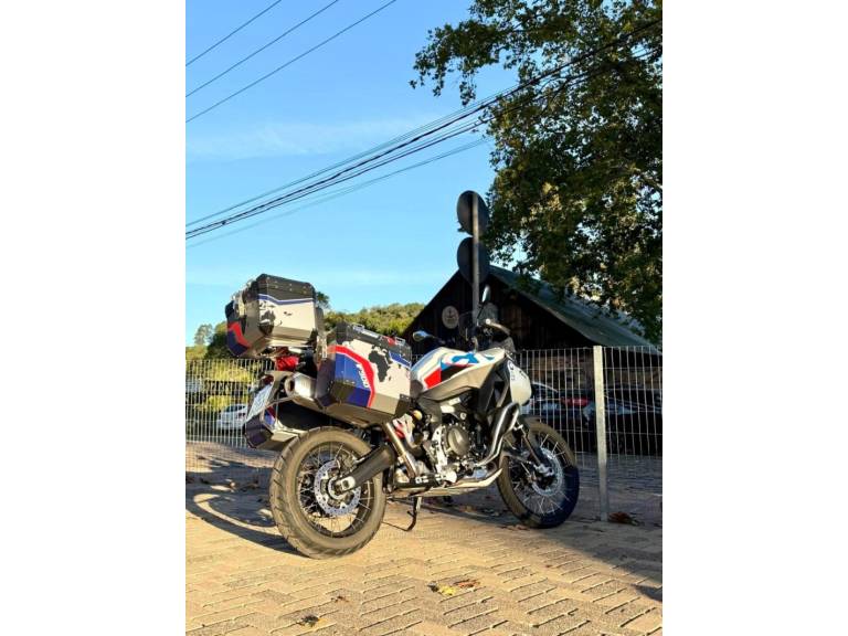 BMW - F 900 R SPORT - 2024/2025 - Cinza - R$ 94.990,00