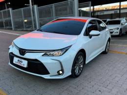 TOYOTA - COROLLA - 2022/2023 - Branca - R$ 134.990,00