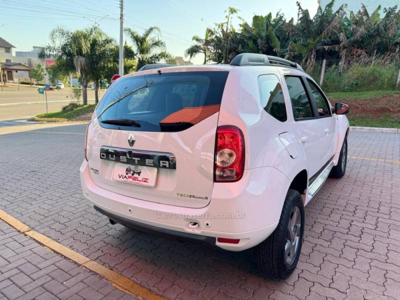 RENAULT - DUSTER - 2014/2015 - Branca - R$ 58.990,00