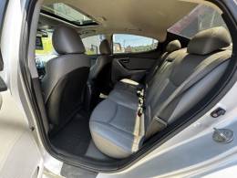 HYUNDAI - ELANTRA - 2012/2013 - Prata - R$ 69.990,00