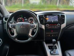 MITSUBISHI - L200 TRITON - 2022/2022 - Branca - R$ 204.990,00