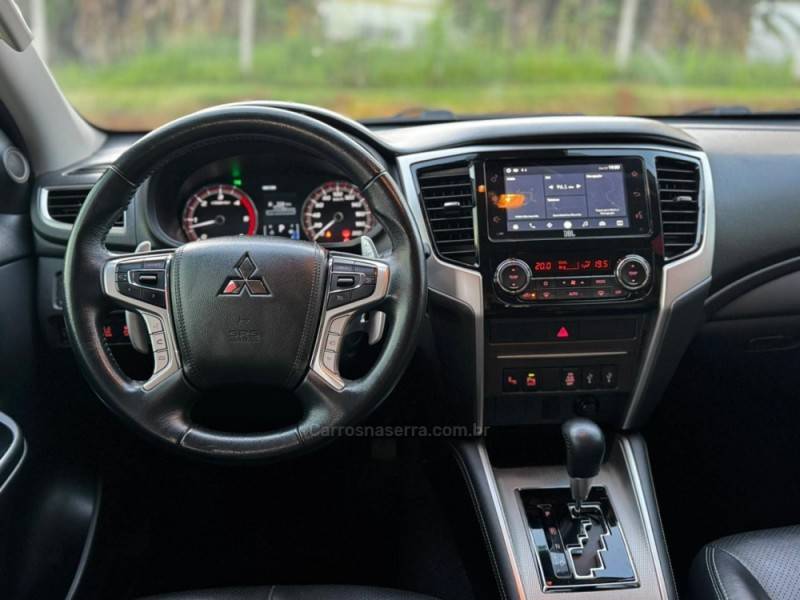 MITSUBISHI - L200 TRITON - 2022/2022 - Branca - R$ 204.990,00