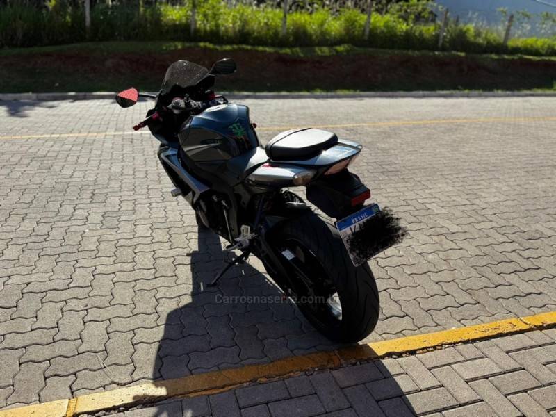 SUZUKI - GSXR - 2007/2008 - Cinza - R$ 35.990,00