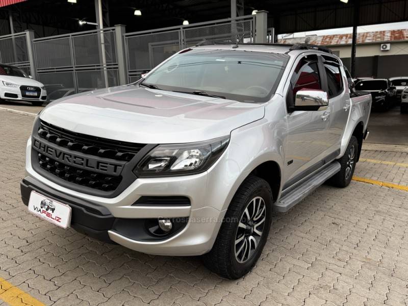 CHEVROLET - S10 - 2017/2018 - Prata - R$ 144.990,00