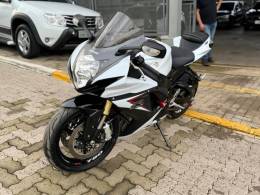 SUZUKI - GSX - 2014/2015 - Branca - R$ 54.990,00