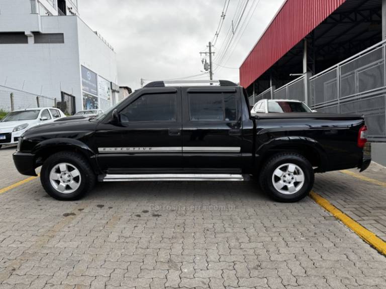 CHEVROLET - S10 - 2009/2010 - Preta - R$ 77.990,00