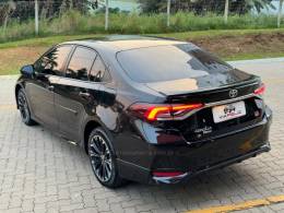 TOYOTA - COROLLA - 2021/2022 - Preta - R$ 144.990,00