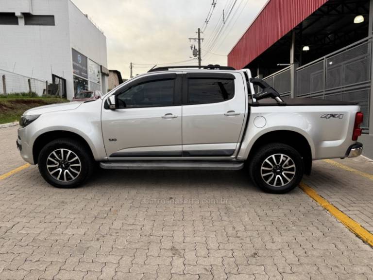 CHEVROLET - S10 - 2017/2018 - Prata - R$ 144.990,00