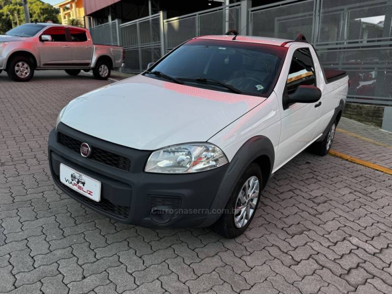 FIAT - STRADA - 2017/2018 - Branca - R$ 57.990,00