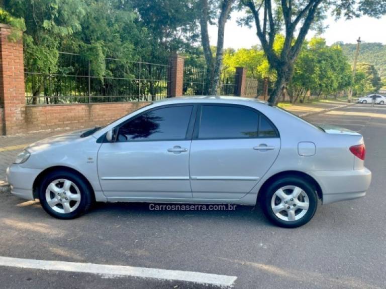 TOYOTA - COROLLA - 2005/2005 - Prata - R$ 37.990,00